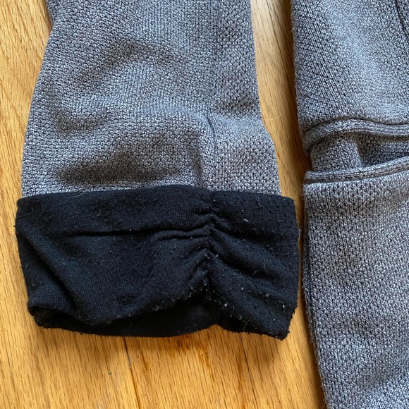 Skies are Blue Asa Knit Blazer — Gray & Black - Picture 3 of 4